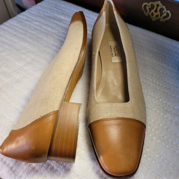TALBOTS CLASSIC LIGHT BROWN LEATHER LOAFER SHOE - Picture 9 of 14